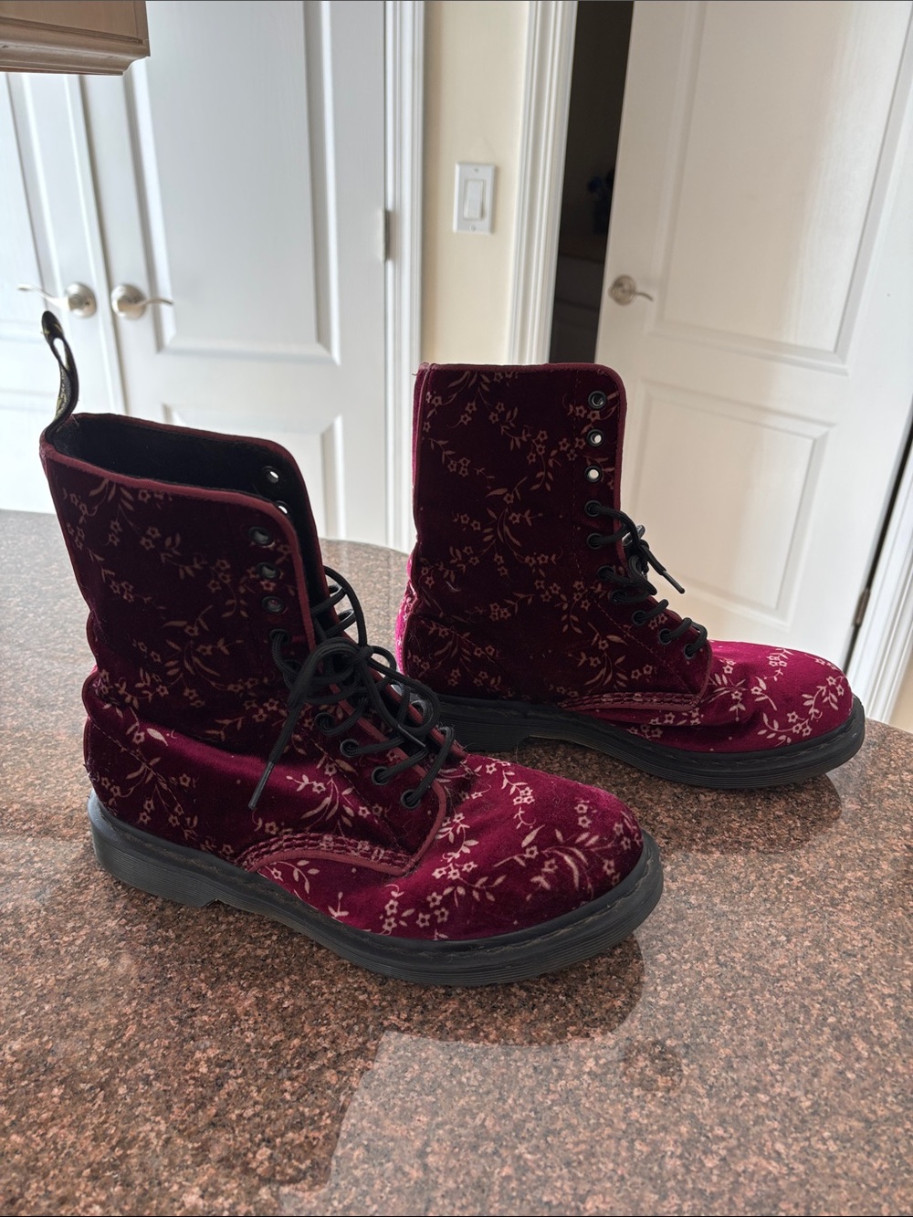 Dr. Martens Ladies Burgundy Velvet Avery Floral Lace-Up Combat Boots-10 - Picture 3 of 11